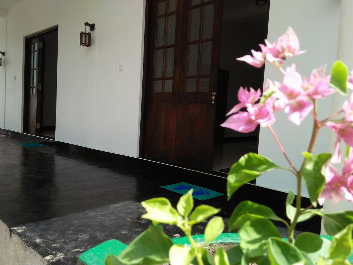 Leen Tangalle Exterior photo